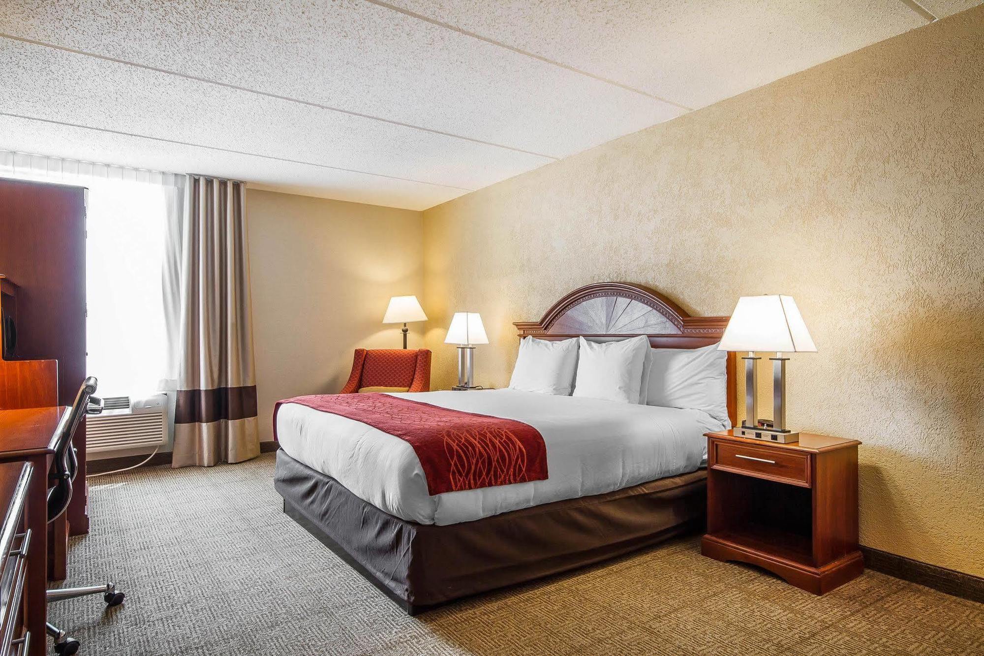 Fairfield By Marriott & South Hotel 3*